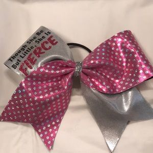 Cheer bow